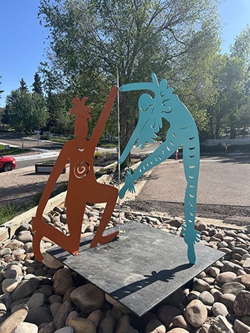 Songs of Joy is a sculpture of two people dancing.